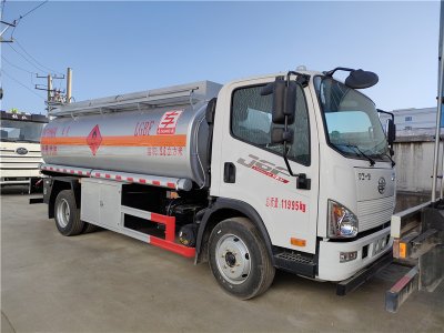青岛解放J6F汽油9.6方加油（国六）